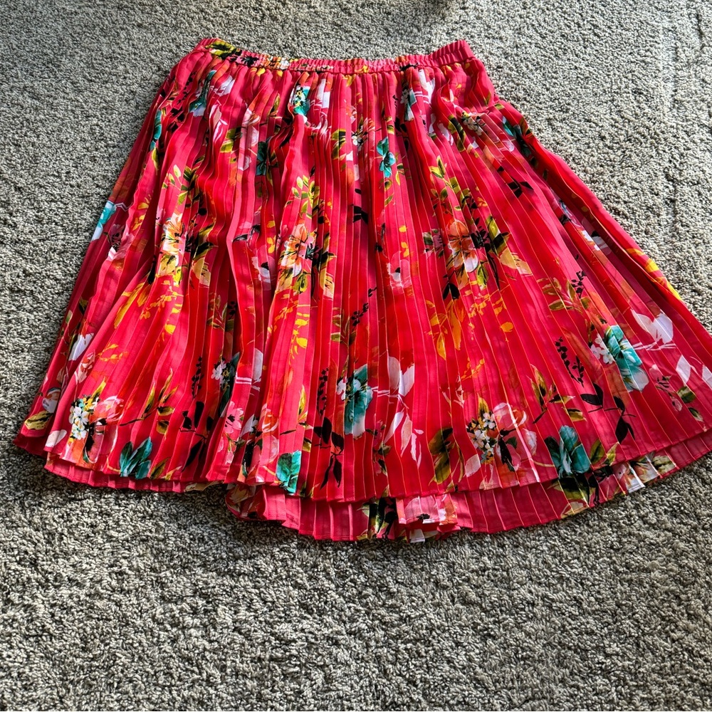 Liz Claiborne | Pleated Floral Skirt